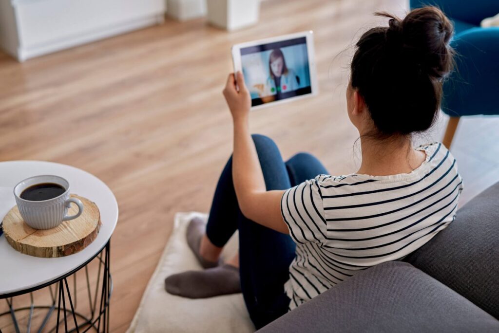 Santé mentale télémédecine écran